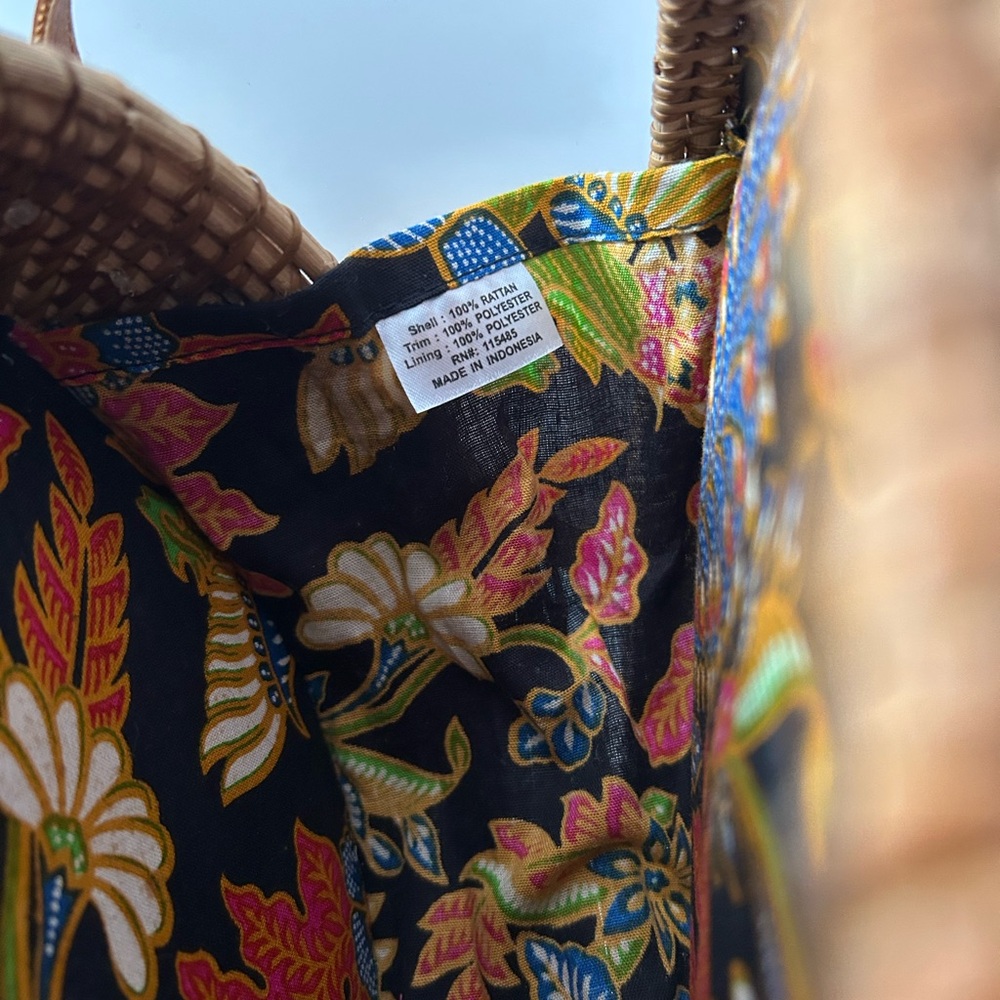 Round Woven Tan Bag - Picture 6 of 6